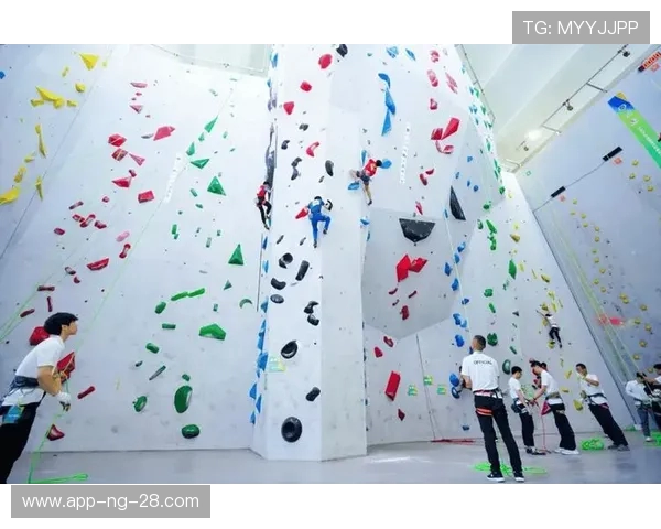 北京攀岩队凭借74分稳居攀岩联赛积分榜首位展现强劲实力